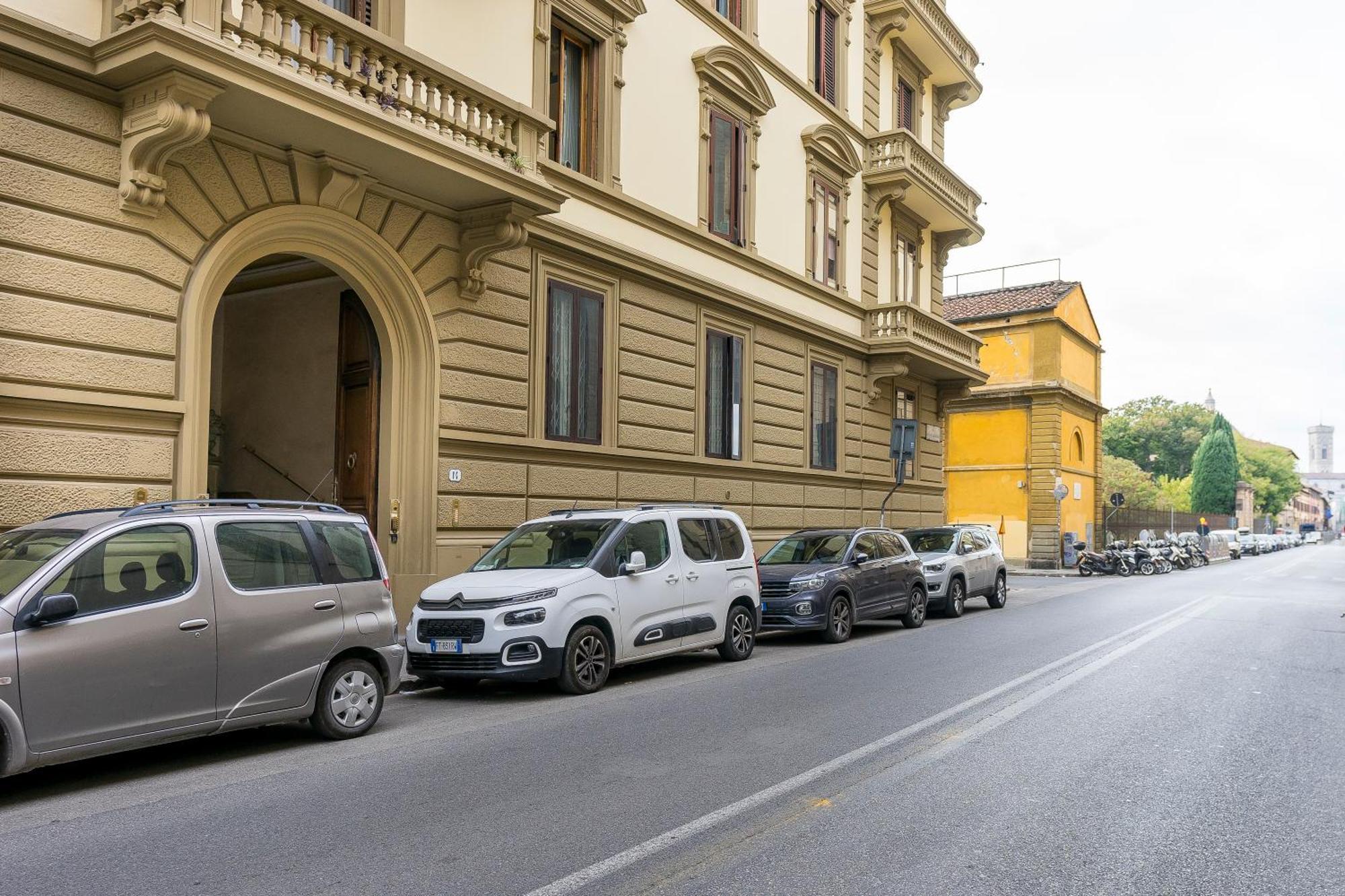 San Marco White Appartamento Luxury Con Garage Su Richiesta Флоренція Екстер'єр фото